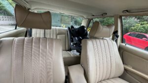 #10. Clear view of rear seat