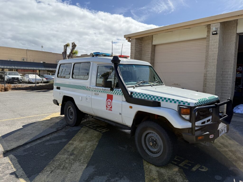 Toyota  Landcruiser White