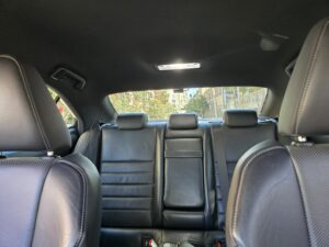 #10. Clear view of rear seat