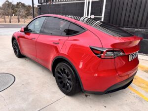 2023 Tesla Y Red - Photo 4