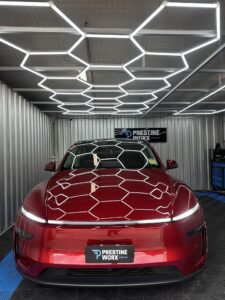 2025 Tesla Model Y Red - Photo 4