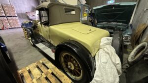 1923 Oldsmobile 2 door Cream - Photo 8