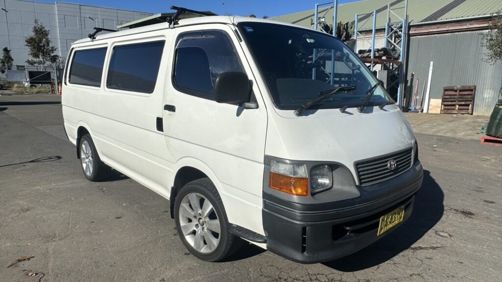 1999 Toyota Hiace White