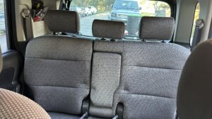 #10. Clear view of rear seat