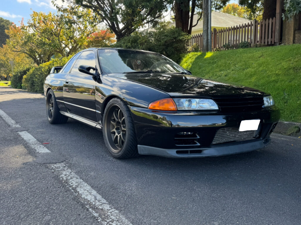 1992 Nissan Skyline Black