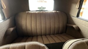 #10. Clear view of rear seat