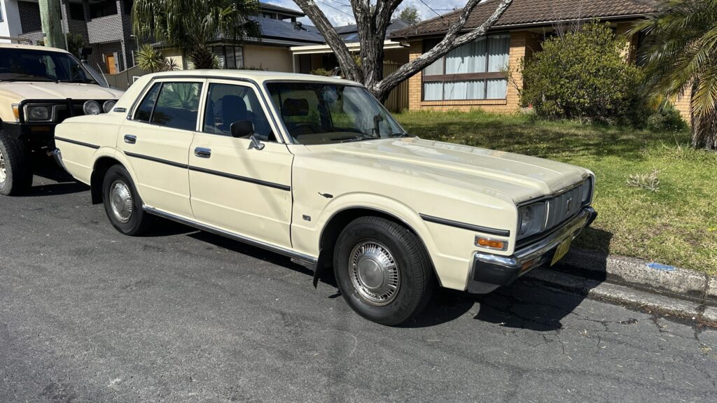 1976 Toyota Crown Cream