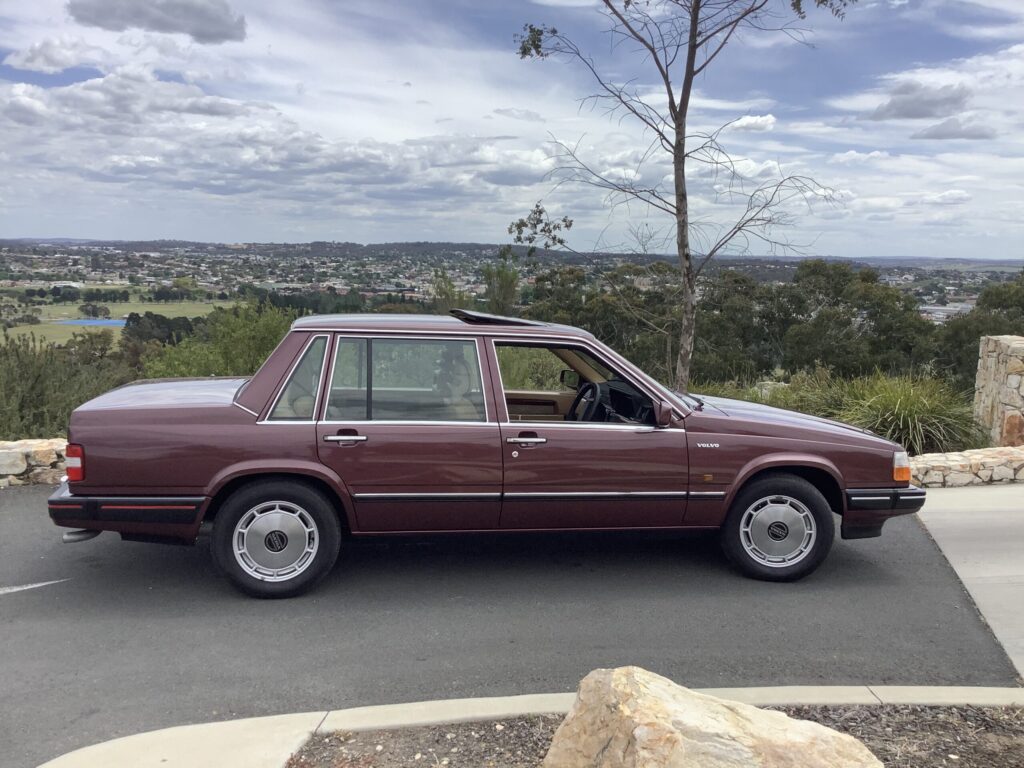 1990 Volvo 740 - Wine Red - P.V.A