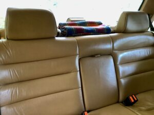 #10. Clear view of rear seat