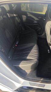 #10. Clear view of rear seat