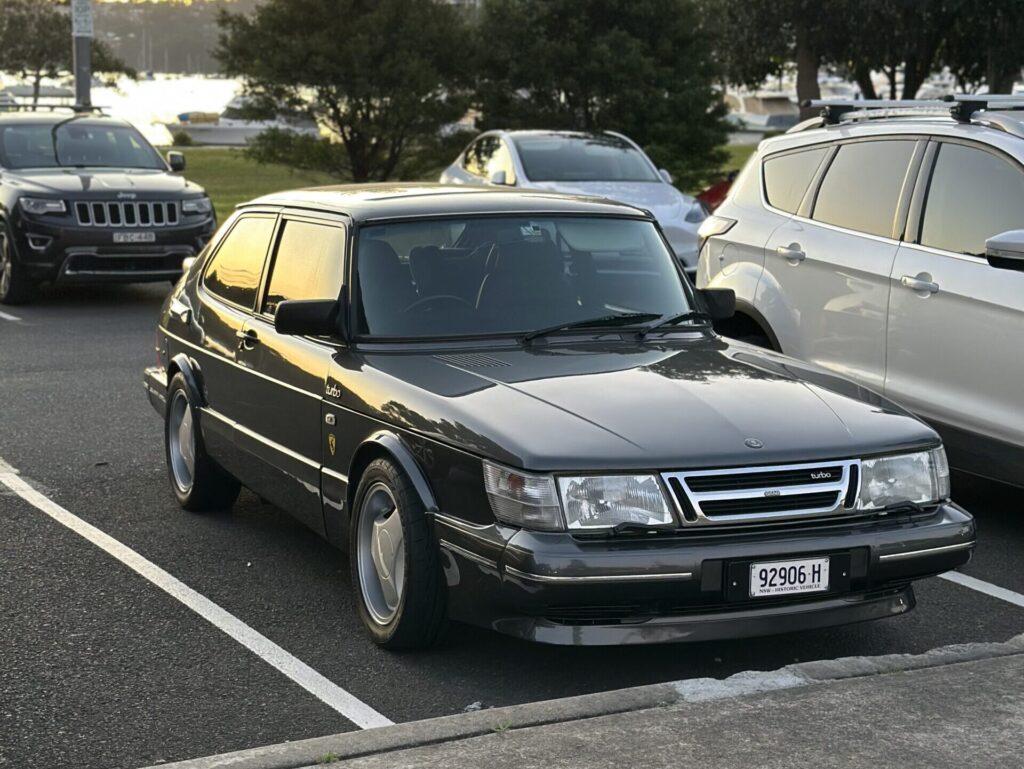 1988 Saab 900 Grey
