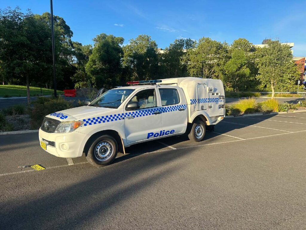 2006 Toyota Hilux Paddy Wagon White