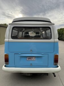 1974 Volkswagen Kombi Blue/cream - Photo 2