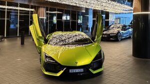 2025 Lamborghini Revuelto Green - Photo 7