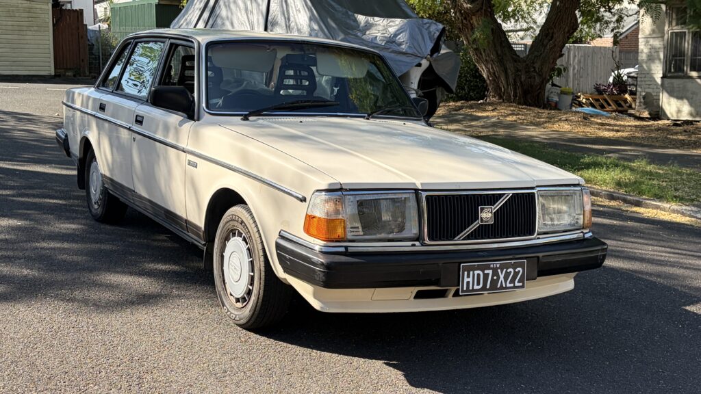1987 Volvo 240 Cream