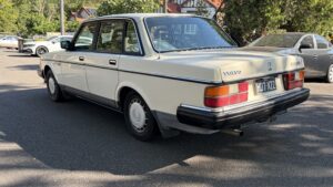 1987 Volvo 240 Cream - Photo 5