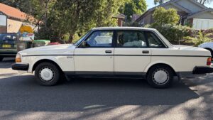 1987 Volvo 240 Cream - Photo 6