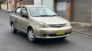 2005 Toyota Echo Champagne gold - Main Photo