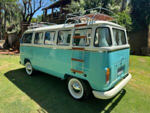1995 Volkswagen Kombi Tiffany blue, beige interior - Main Photo