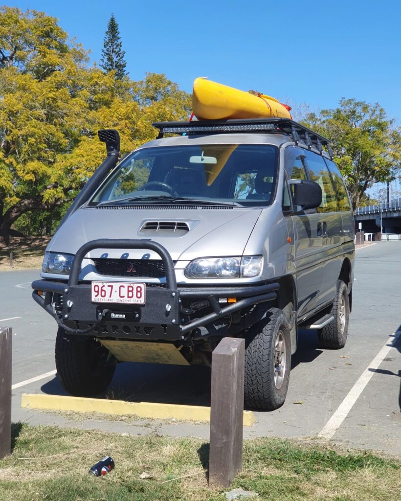 1997 Mitsubishi Delica L400 Silver