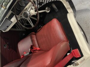 #9. Clear view of rear seat
