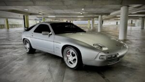 1988 Porsche 928 Silver - Main Photo