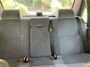 #10. Clear view of rear seat