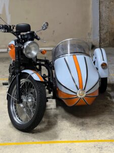 2008 Triumph Bonneville Motorbike and Sidecar Blue & orange (gulf colours) - Photo 2