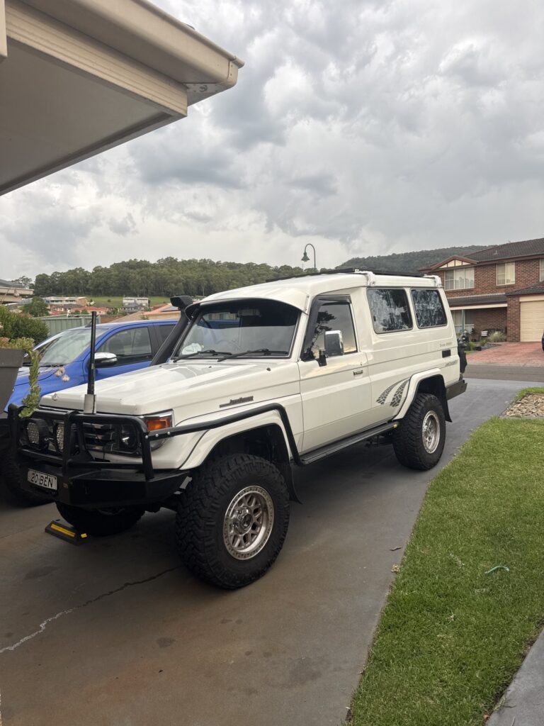 2005 Toyota Land Cruiser White
