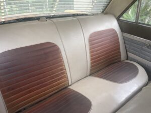 #10. Clear view of rear seat