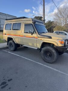 2020 Toyota Land Cruiser Sandy taupe - Main Photo