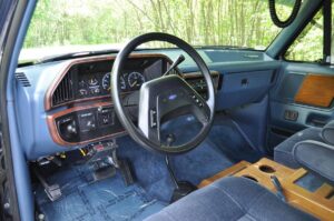 #8. Key angle showing driver and passenger seat from dash
