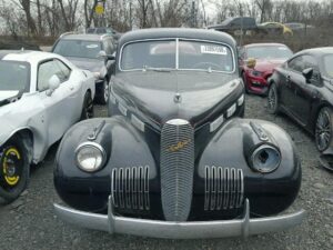 #6. Over bonnet looking at driver and passenger seat
