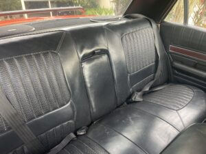 #10. Clear view of rear seat