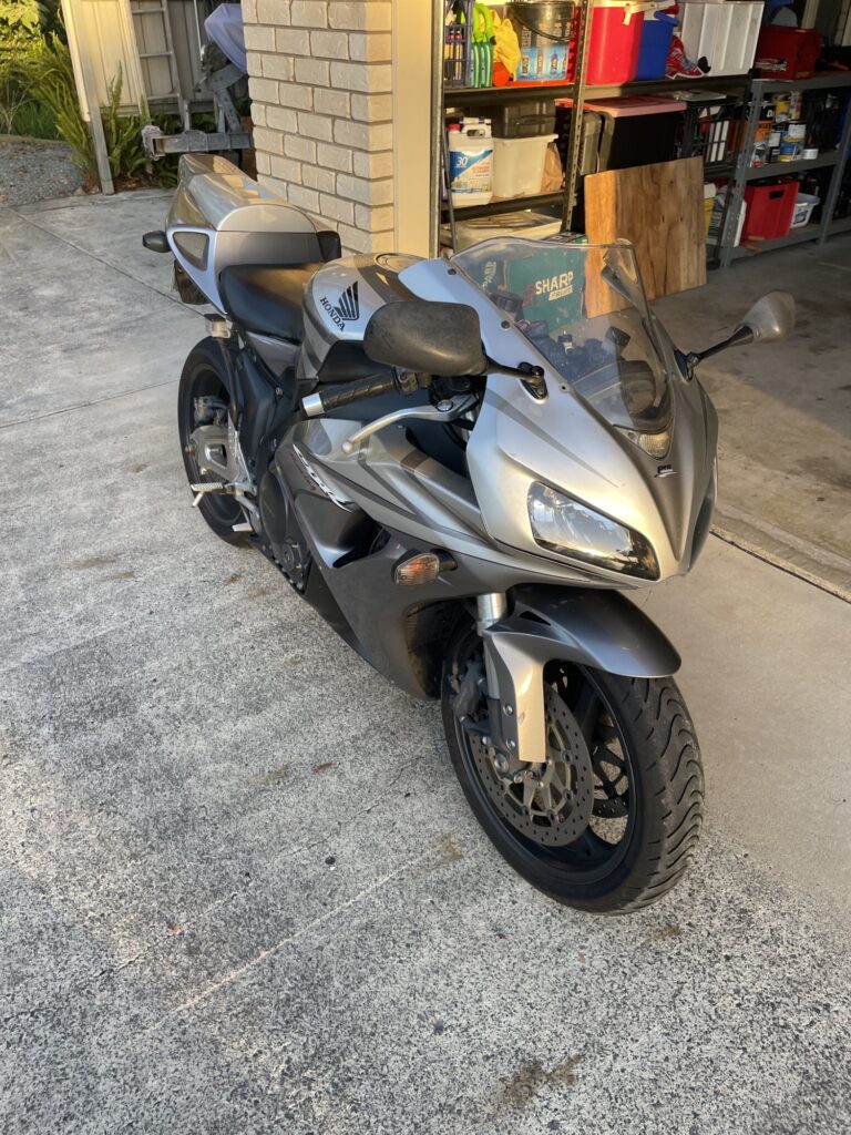 2006 Honda CBR 1000 RR Fireblade Silver