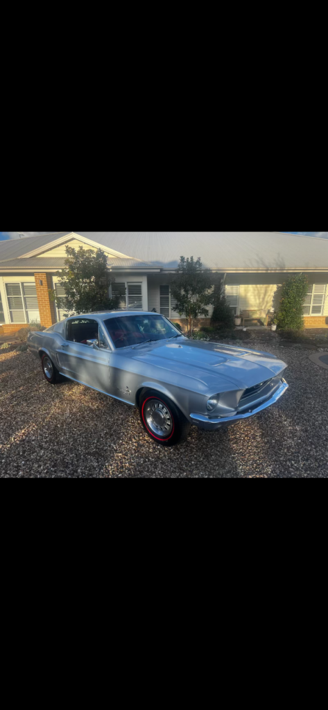 1968 Ford Mustang Silver frost