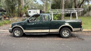 1999 Ford F150 Green - Photo 4