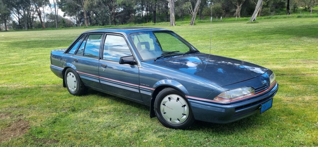 1986 Holden Commodore Blue