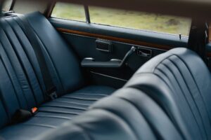 #10. Clear view of rear seat