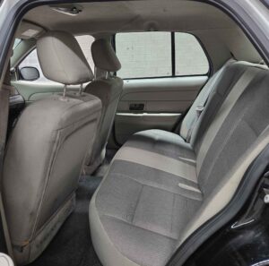 #10. Clear view of rear seat