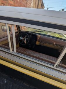 #9. Clear view of rear seat