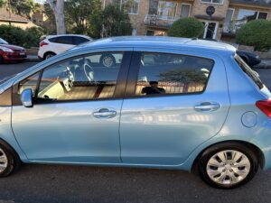 2016 Toyota Yaris Light blue - Photo 6