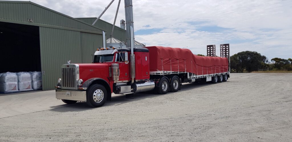 1998 Peterbilt Peterbilt 379 Red