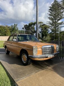 1976 Mercedes-Benz 230-4 Cayenne orange - Main Photo