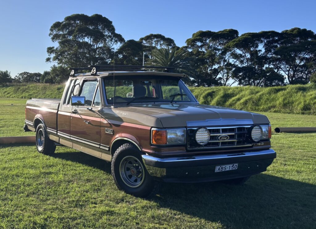 1987 Ford F150 Lariat Extra Cab Two tone brown