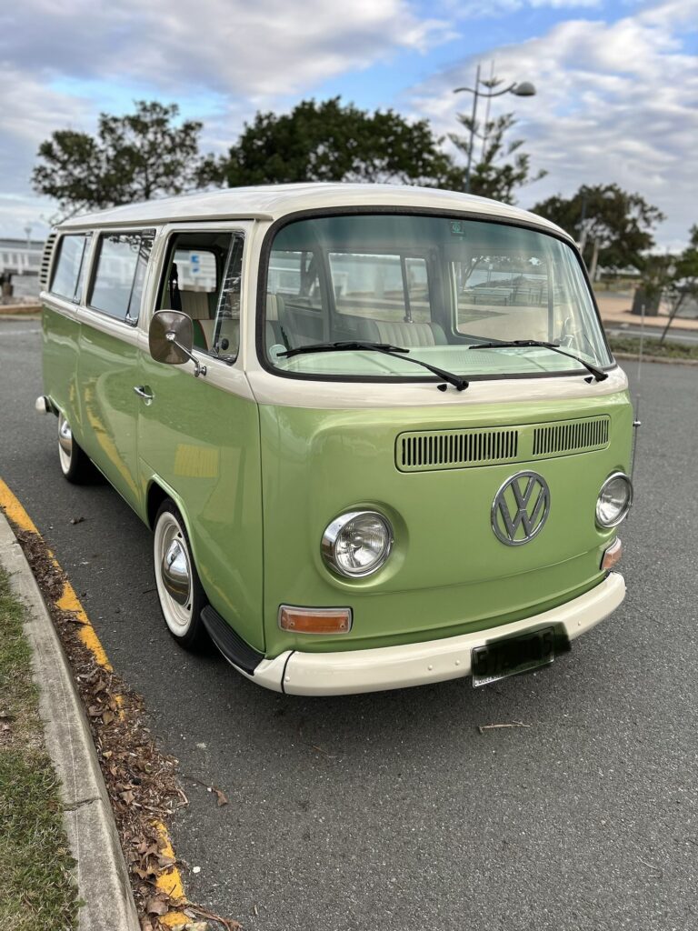 1972 Volkswagen Transporter Green and cre