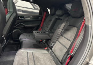 #9. Clear view of rear seat