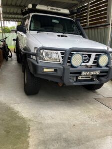 2003 Nissan Patrol White - Photo 2