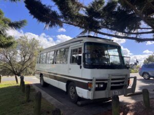 1990 Toyota Coaster Beige/ brown - Photo 4