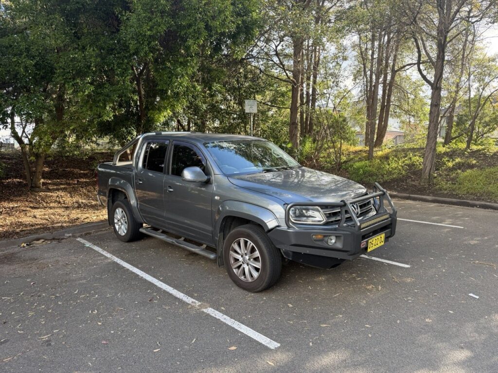 2016 Volkswagen Amarok Dark grey metallic